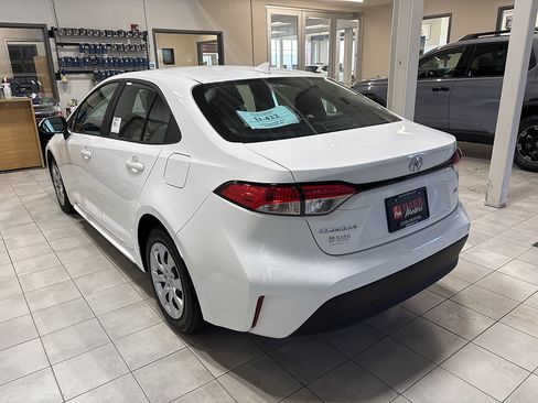 New 2026 Toyota Corolla LE FWD image 2