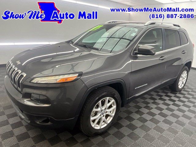 Used 2017 Jeep Cherokee Latitude w/ Comfort/Convenience Group AWD/4WD image 1