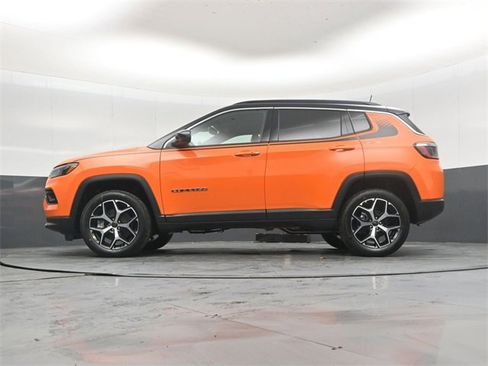 New 2026 Jeep Compass Limited w/ Mopar Graphics Package image 43