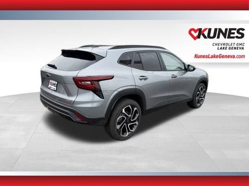 New 2026 Chevrolet Trax RS image 3