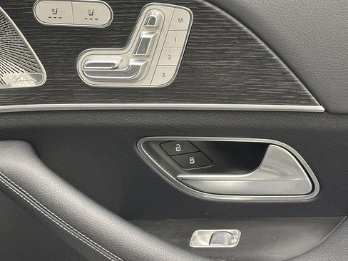 Certified 2024 Mercedes-Benz GLS 450 4MATIC image 19