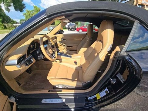 Used 2017 Porsche 911 Carrera 4S AWD/4WD image 4