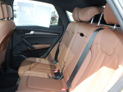 Used 2023 Audi Q5 2.0T Premium Plus w/ Premium Plus Package AWD/4WD image 50
