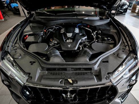 Used 2022 Maserati Levante GT image 49