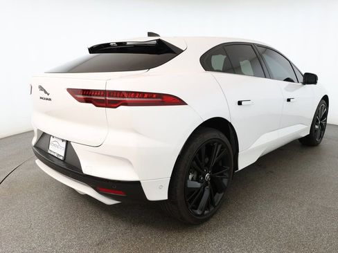 Used 2024 Jaguar I-PACE R-Dynamic HSE image 4