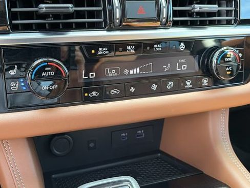 Certified 2023 Nissan Pathfinder Platinum AWD/4WD image 19