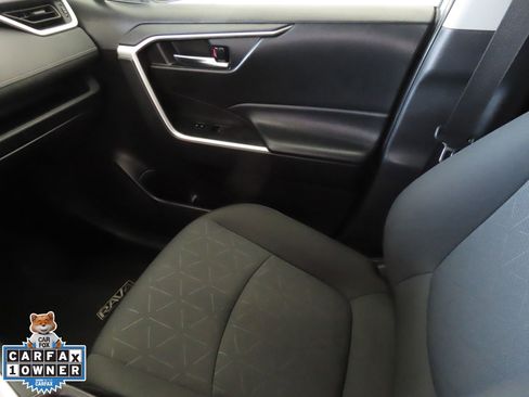 Used 2024 Toyota RAV4 XLE image 19