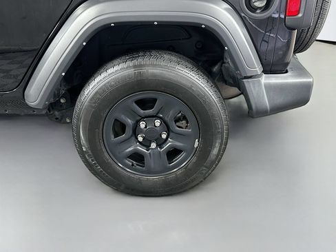 Used 2023 Jeep Wrangler Unlimited Sport AWD/4WD image 28