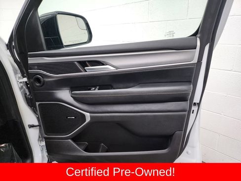 Certified 2025 Jeep Wagoneer Series II w/ 8-Passenger Seating Package AWD/4WD image 35