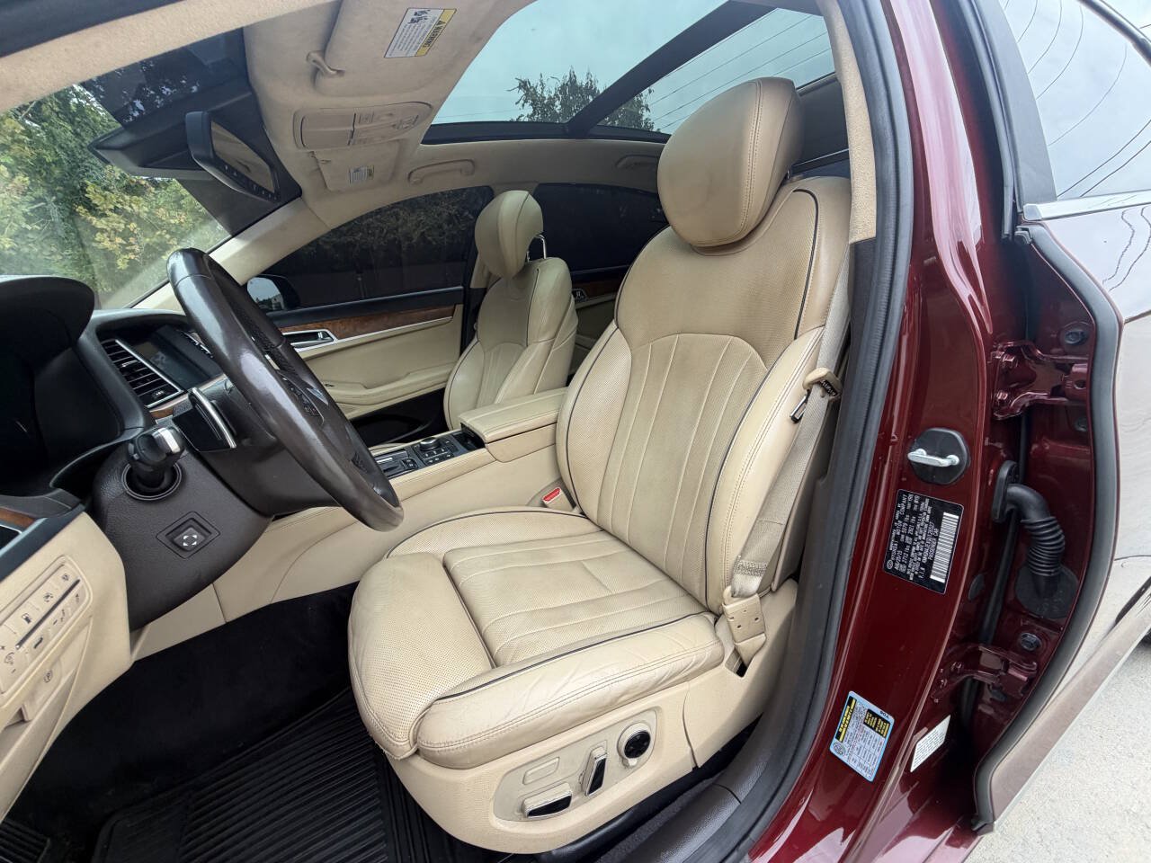 Used 2016 Hyundai Genesis 3.8 image 6