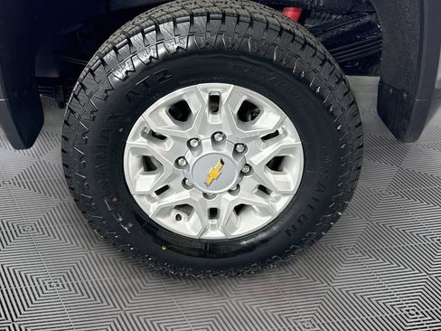 Used 2023 Chevrolet Silverado 3500 LT w/ Convenience Package AWD/4WD image 27