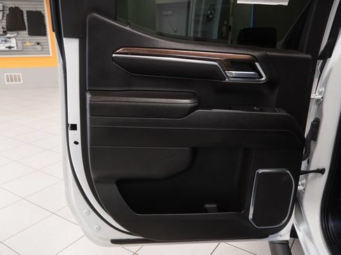 Used 2023 Chevrolet Silverado 1500 LT Trail Boss w/ Protection Package AWD/4WD image 19