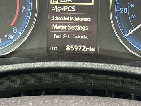 Used 2018 Toyota Corolla SE w/ SE Premium Package image 28