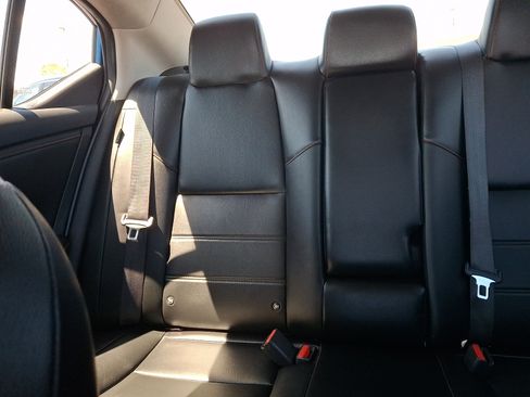 Used 2022 Nissan Sentra SR w/ SR Premium Package FWD image 14