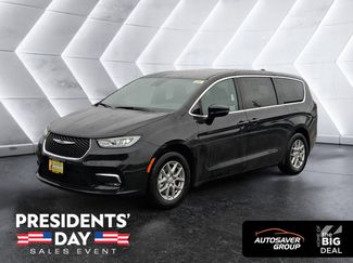 New 2026 Chrysler Pacifica Select video 1