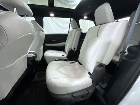 Used 2024 Toyota Grand Highlander AWD Hybrid image 22
