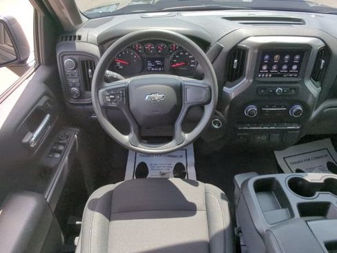 Used 2025 Chevrolet Silverado 1500 Custom Trail Boss w/ Dark Appearance Package AWD/4WD image 8
