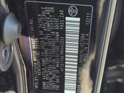 Used 2021 Toyota Camry SE FWD image 2