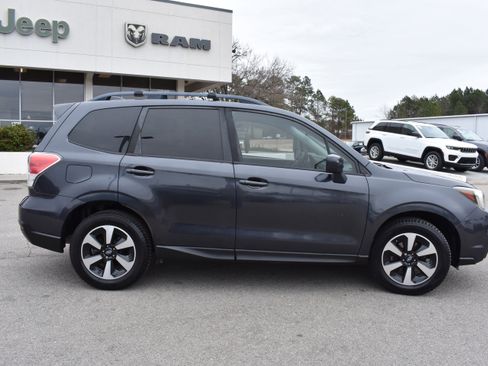 Used 2017 Subaru Forester 2.5i Premium image 10