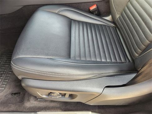 Used 2024 Land Rover Discovery Sport Dynamic SE image 23