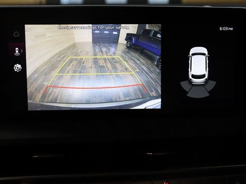 Used 2024 Kia Telluride EX w/ EX Captain's Chair Package FWD image 41