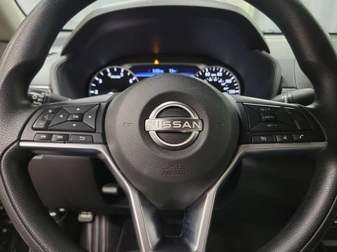 Used 2024 Nissan Altima 2.5 SV FWD image 21