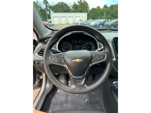 Used 2025 Chevrolet Malibu LT image 17