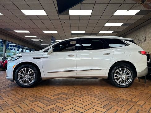 Used 2022 Buick Enclave Essence w/ Experience Buick Package image 10