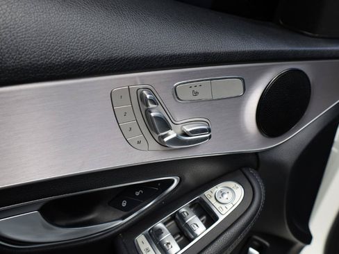 Used 2020 Mercedes-Benz C 300 Sedan w/ AMG Line image 5