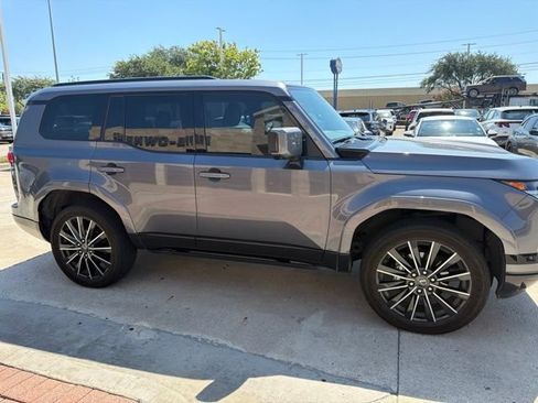 Used 2024 Lexus GX 550 w/ Accessory Package (Z1) AWD/4WD image 5