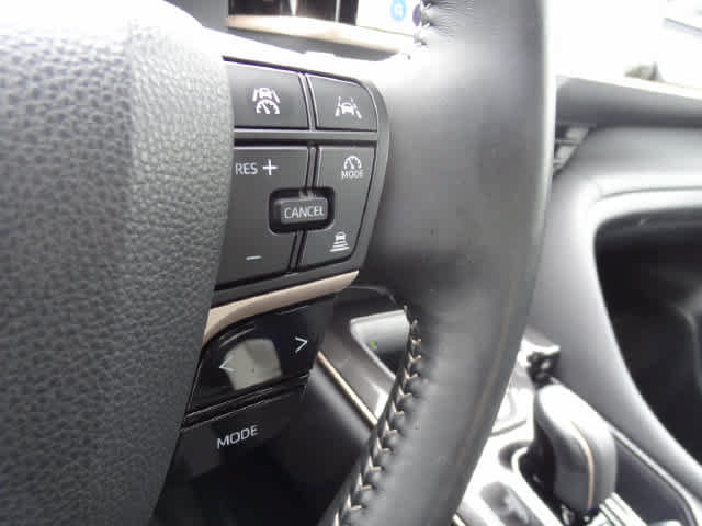 Used 2026 Toyota Crown AWD/4WD image 14
