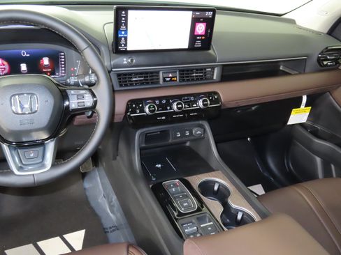 New 2026 Honda Pilot Elite image 8