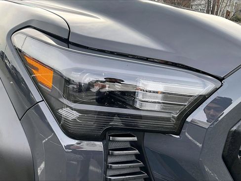 Used 2025 Toyota Tacoma TRD Off-Road image 26