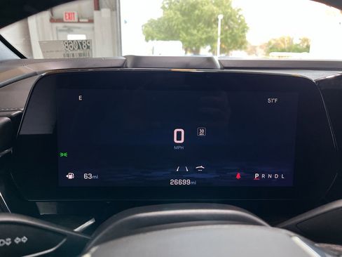 Used 2025 Chevrolet Suburban LT w/ Comfort Package image 14