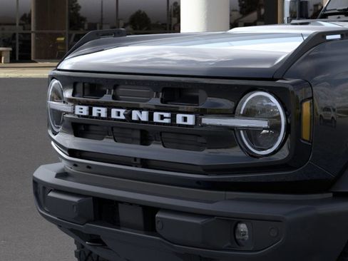 New 2025 Ford Bronco Outer Banks w/ Sasquatch Package image 19