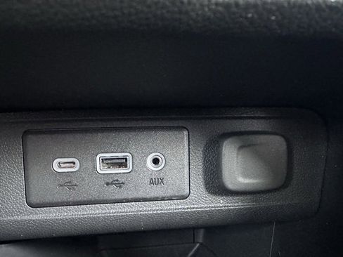 Used 2023 Buick Encore GX Preferred image 24