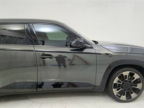 Used 2023 BMW XM image 8