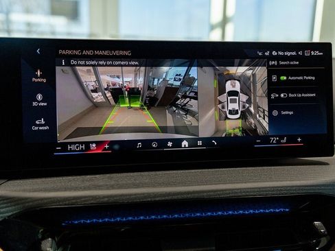 New 2026 BMW 330i xDrive Sedan w/ Premium Package image 31