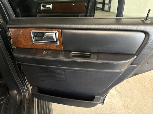 Used 2015 Lincoln Navigator 4WD image 55