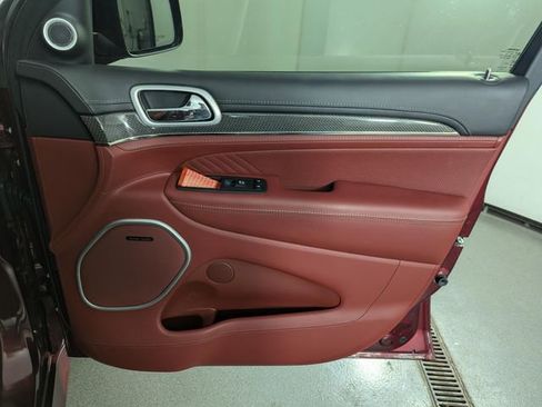 Used 2018 Jeep Grand Cherokee Trackhawk AWD/4WD image 30