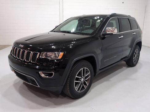Used 2017 Jeep Grand Cherokee Limited AWD/4WD image 7