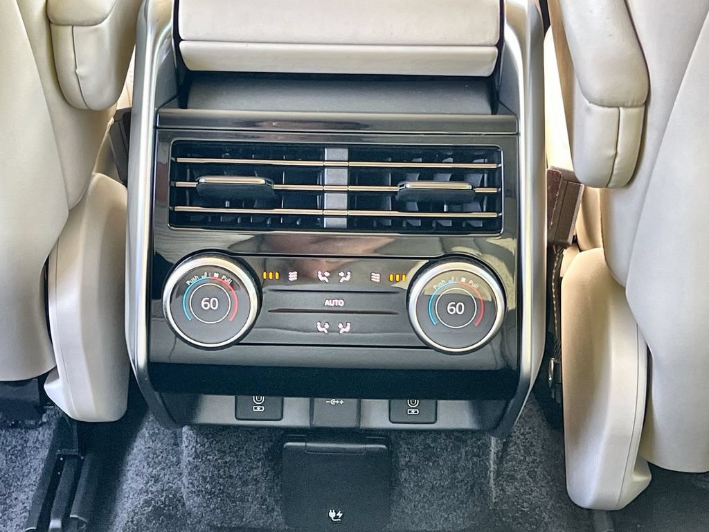 New 2026 Land Rover Range Rover SE AWD/4WD image 16
