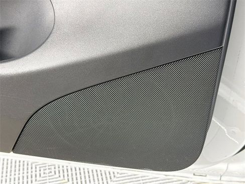 Used 2022 Tesla Model Y Performance image 20