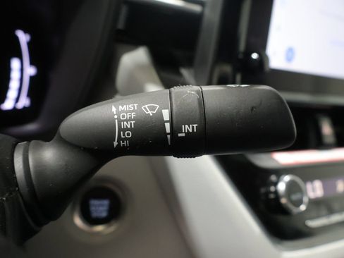 Used 2026 Toyota Corolla SE FWD image 37