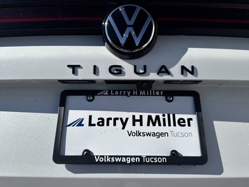 New 2026 Volkswagen Tiguan SE R-Line image 7