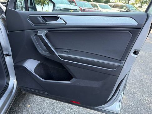 Used 2022 Volkswagen Tiguan S FWD image 14
