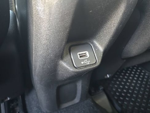 Used 2023 Jeep Renegade Trailhawk AWD/4WD image 36