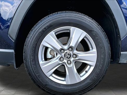 Certified 2025 Toyota RAV4 XLE AWD/4WD image 11