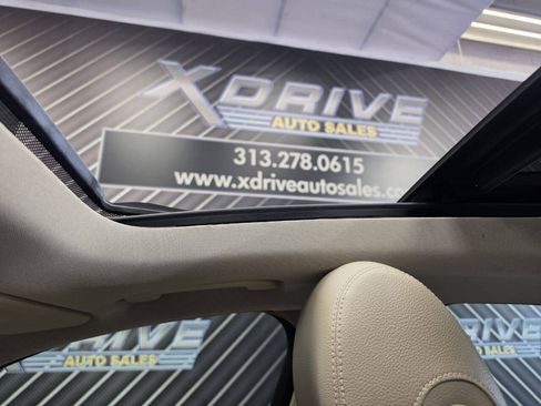 Used 2015 Mercedes-Benz C 300 4MATIC Sedan image 25