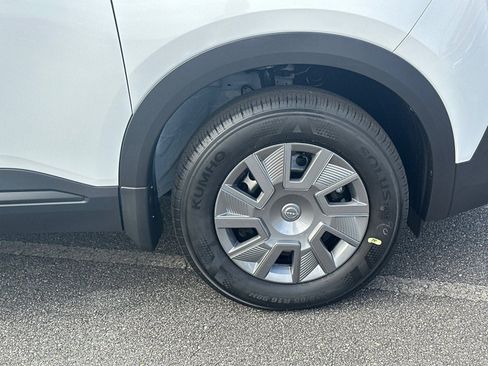 New 2026 Nissan Kicks S image 12